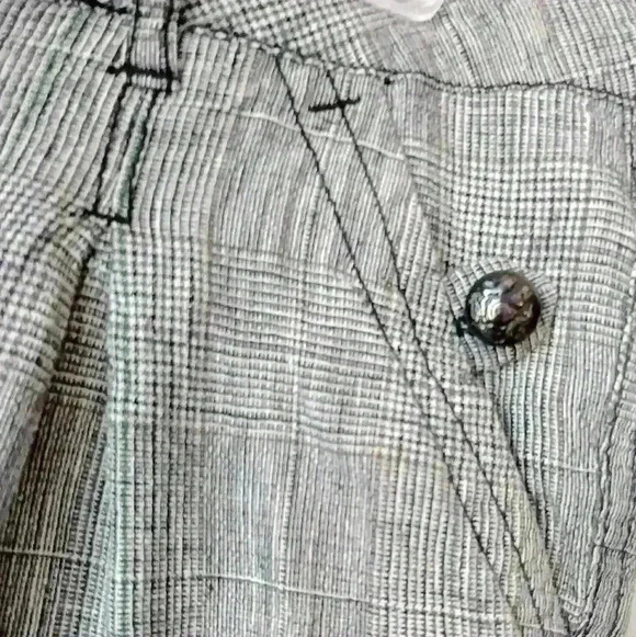 Tyte Burmuda Style Dress Short - Picture 2 of 6